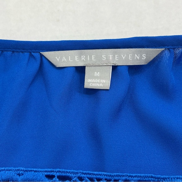 Valerie Steven’s women’s blue blouse - Picture 11 of 14